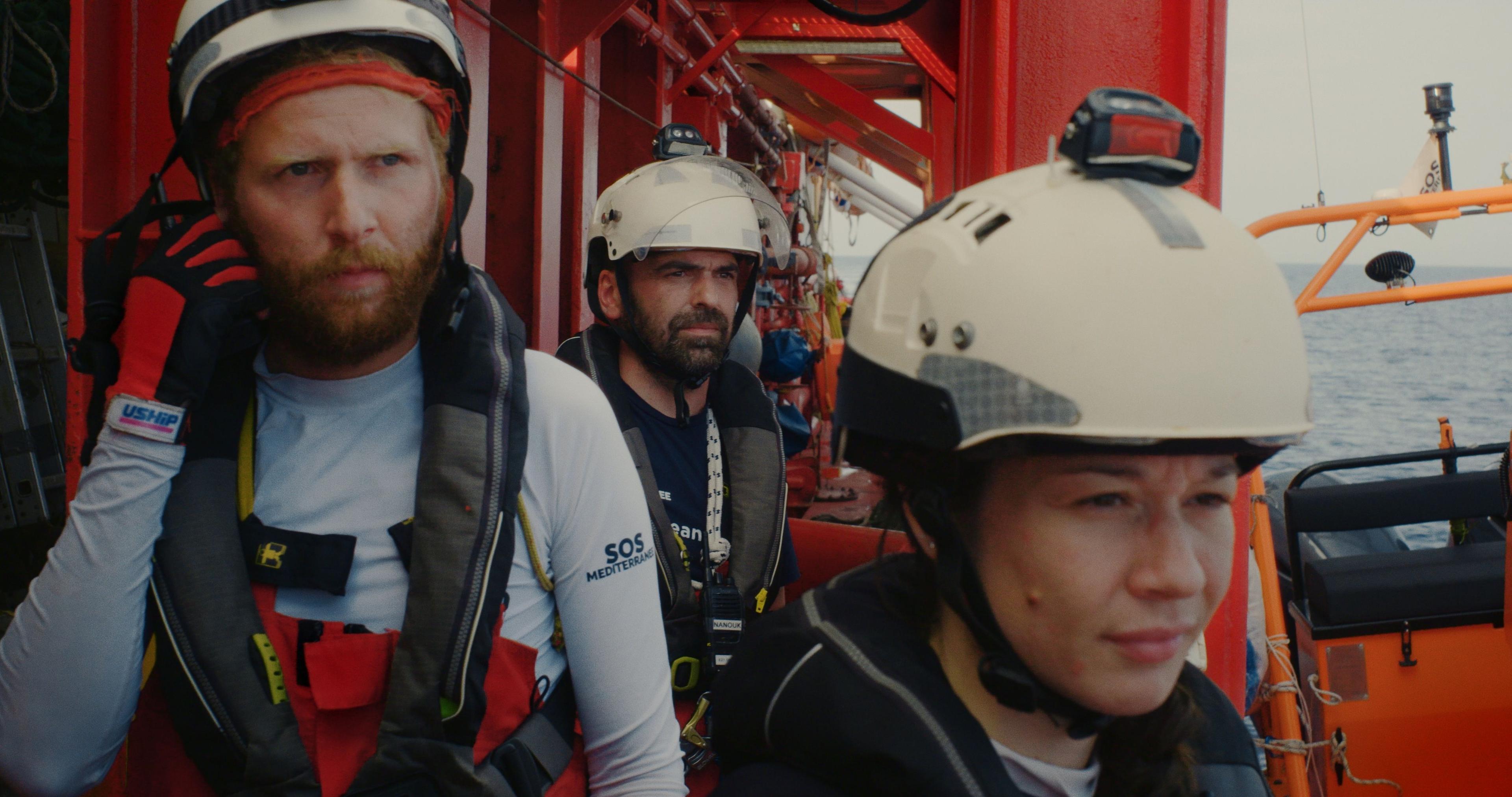 Seenotretter*innen auf der Ocean Viking